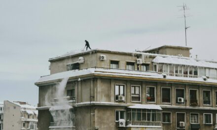 Étanchéité de toiture : Pourquoi c’est crucial pour les toitures plates