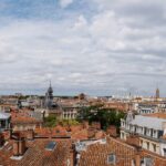 Quelles sont les particularités des toitures à Toulouse et pourquoi faire appel à un couvreur local ?