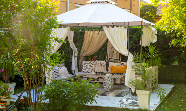 Comment ombrager sa terrasse pour l’été ? Nos solutions élégantes et efficaces